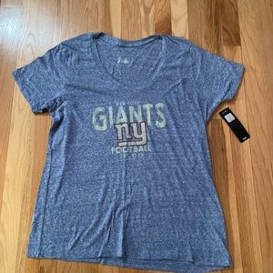 🎉HP4/5🎉NWT Women’s XXL NFL NY Giants V-Neck Tee
